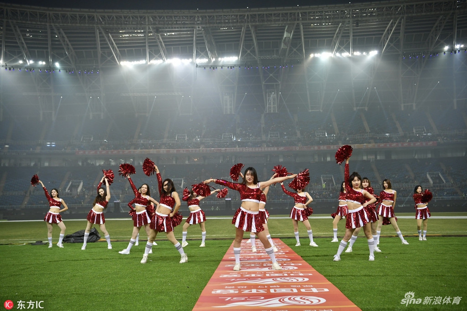 北京时间3月3日，2018赛季中超开幕式在天津奥林匹克体育场进行。