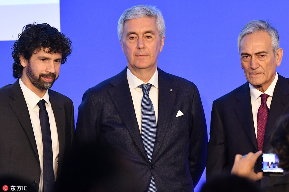 当看到三人竞选意大利足协主席，最后竟无一人当选。