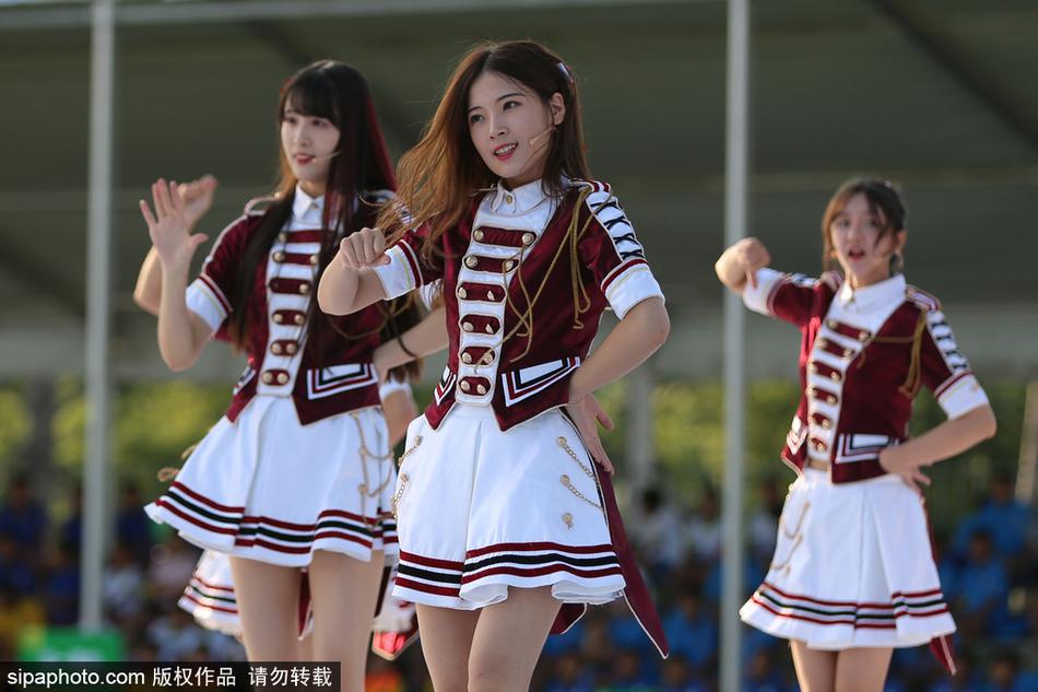 2018年8月5日，辽宁沈阳，人气女团SHY48热舞助阵沈阳第四届“和平杯”国际青少年足球邀请赛开幕式。
