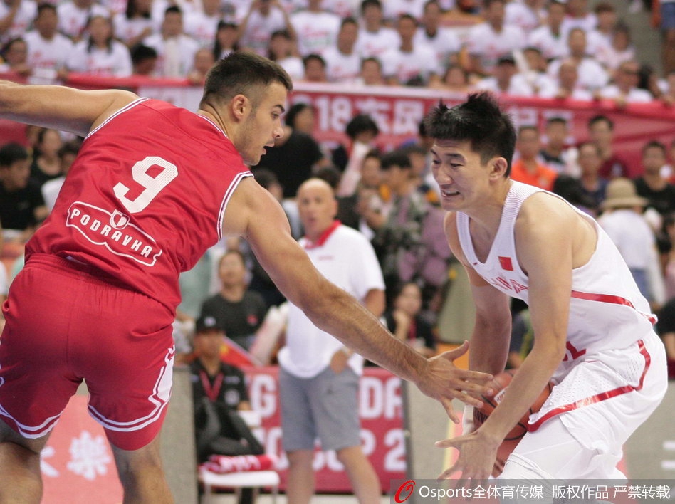 2018年8月16日，2018年斯坦科维奇杯洲际篮球赛：中国男篮红队vs克罗地亚。