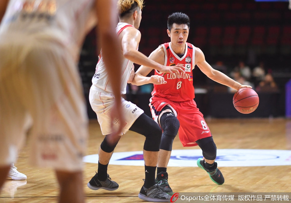 2018年9月18日，2018年非凡12亚洲篮球联赛：广州龙狮92-83胜千叶喷射机，广州新外援斯佩茨出战。