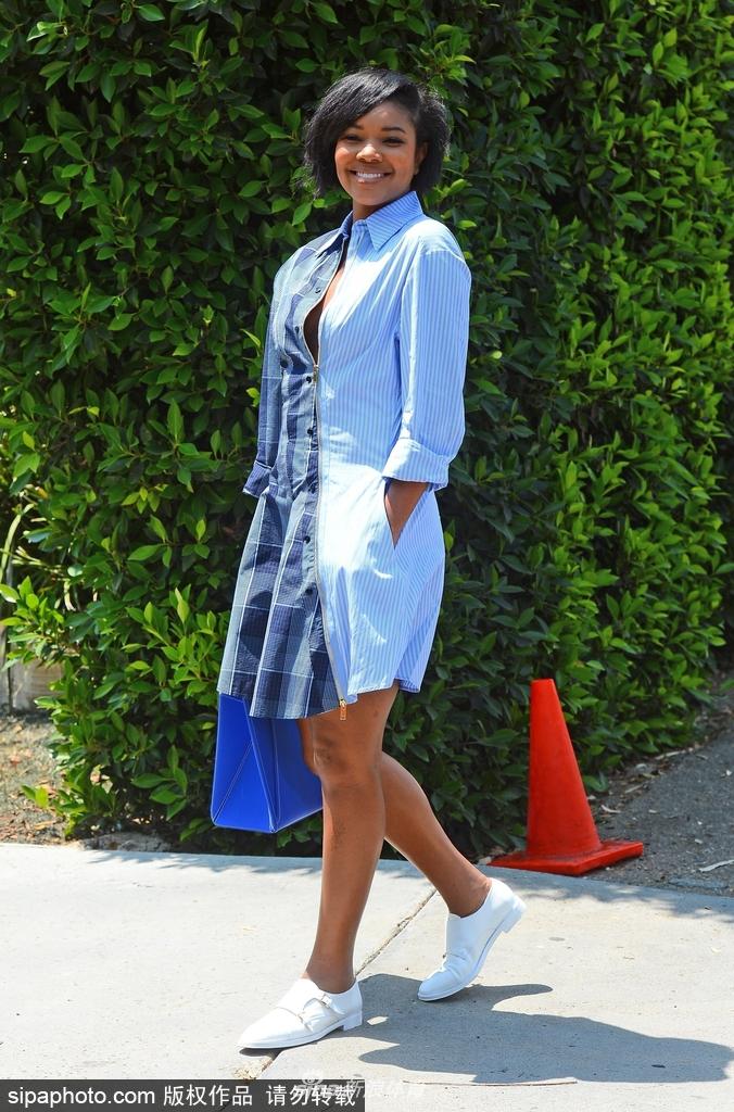 当地时间2018年8月12日，美国洛杉矶，韦德娇妻加布里埃尔·尤尼恩（ Gabrielle Union）洛杉矶参加活动。