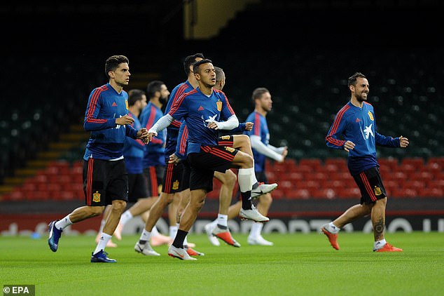 本周的国际足球比赛日中，西班牙将会前往威尔士挑战威尔士国家队，而西班牙众将们在加的夫球场进行了训练。