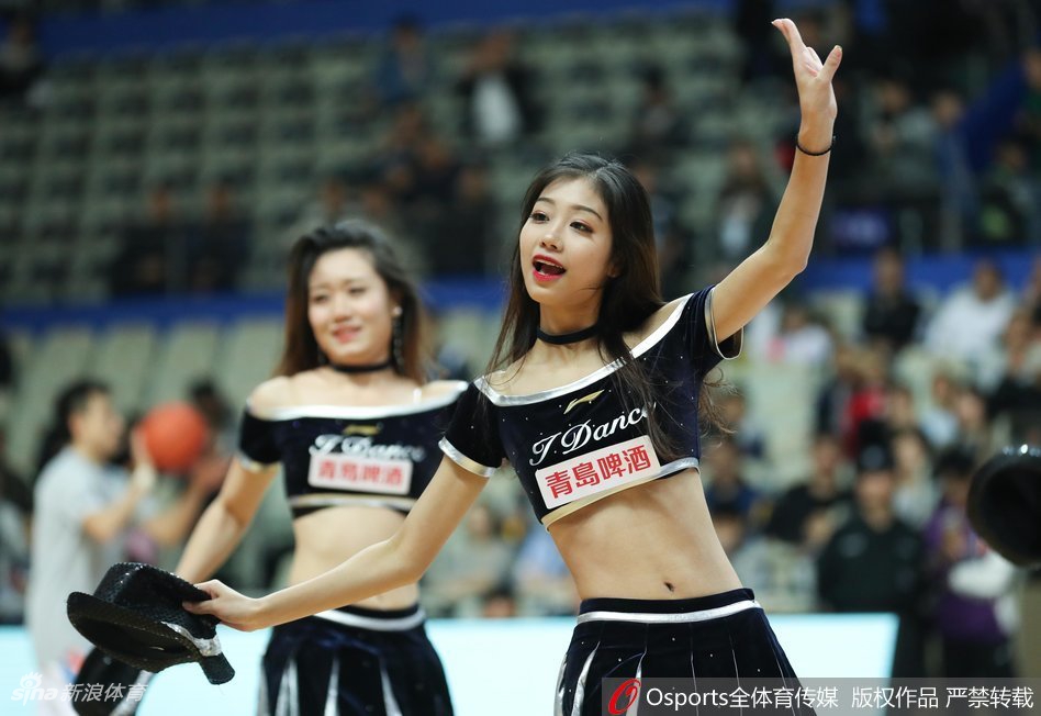 2018-2019赛季CBA联赛第4轮：上海109-102吉林，篮球宝贝热舞助威
