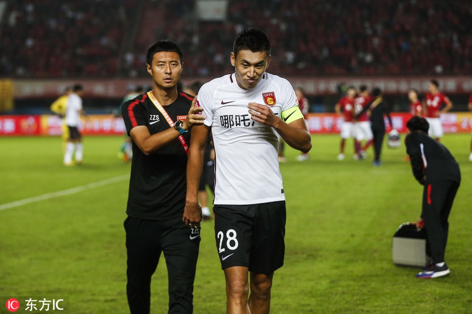 2018赛季中超联赛，中国足协鲜有罚单，但是王小平的每次签字都令人印象深刻。