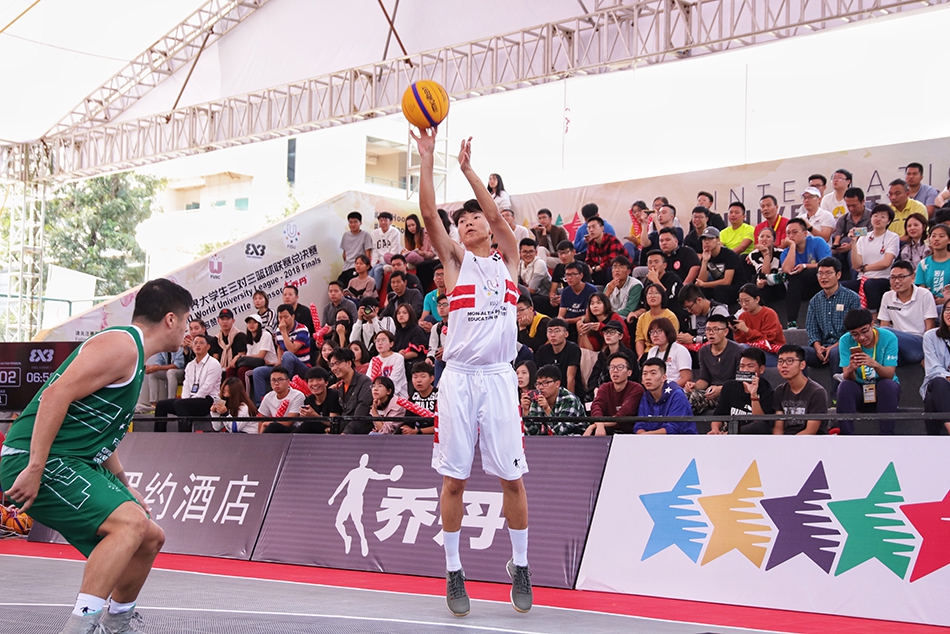 北京时间11月15日，2018世界大学生3V3篮球赛在厦门拉开战幕，这也是该项赛事连续第四年在厦门举行。本次赛事的主题 是“斗”，男子华侨大学、中国民航、大学女子清华大学和天津大学，将代表中国和其他28支球队“斗”到底。