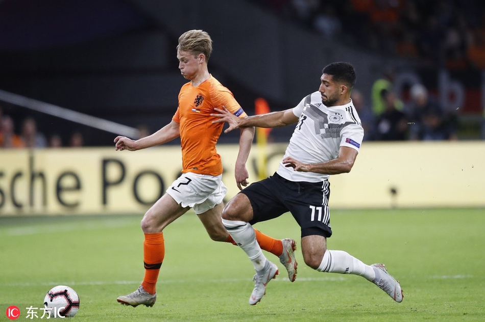 当地时间2018年10月13日，荷兰阿姆斯特丹，18/19赛季欧洲国家联赛A级A组，荷兰3-0德国。弗伦基-德容尽显大师风范，这场胜利也被视作荷兰重返世界顶级行列的一大标志。
