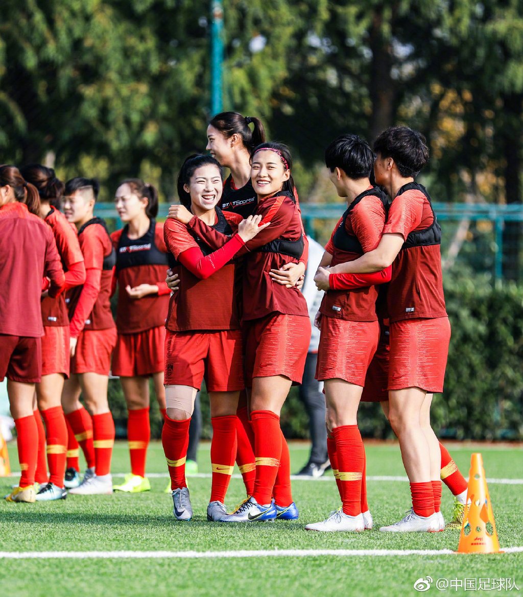 东亚杯预赛女足6-0中国香港 王珊珊连续两场破门_中国女足