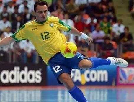 巴西室内足球之王:建议中国球员多踢五人制 可快速提高球技_法尔考