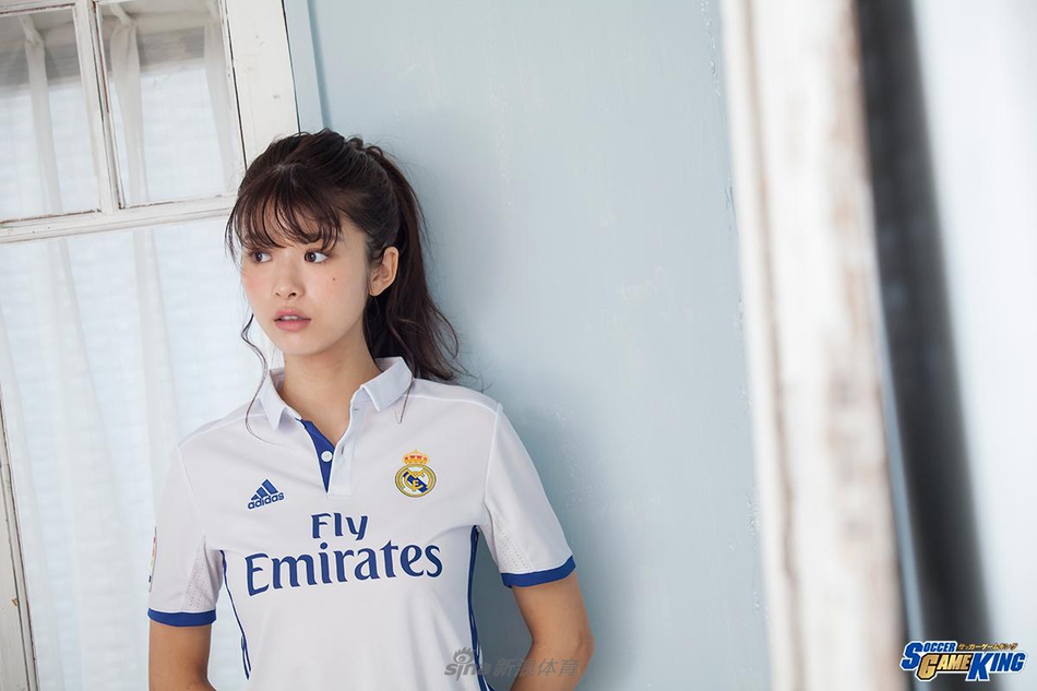 马场富美加，日本流行杂志《non-no》专属模特，本组图片来自日本足球杂志Soccer Game King。