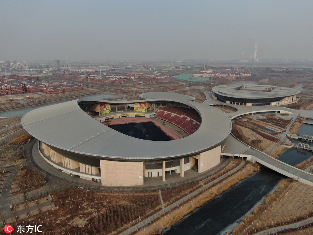 北京时间1月7日，天津权健公司实际控制人束某某确认已被刑拘，实拍天津权健足球俱乐部。