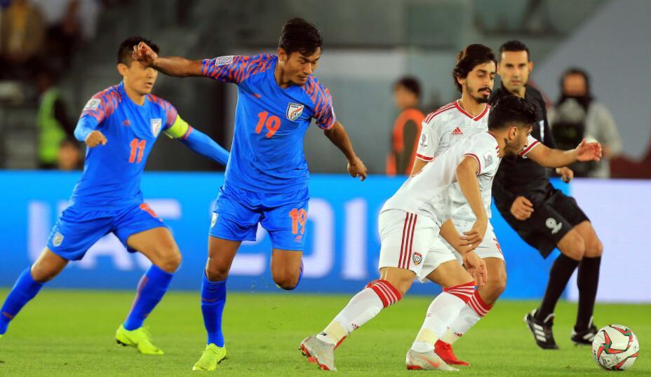 亚洲杯-马布霍特传射 阿联酋2-0胜印度领跑A组_阿联酋队