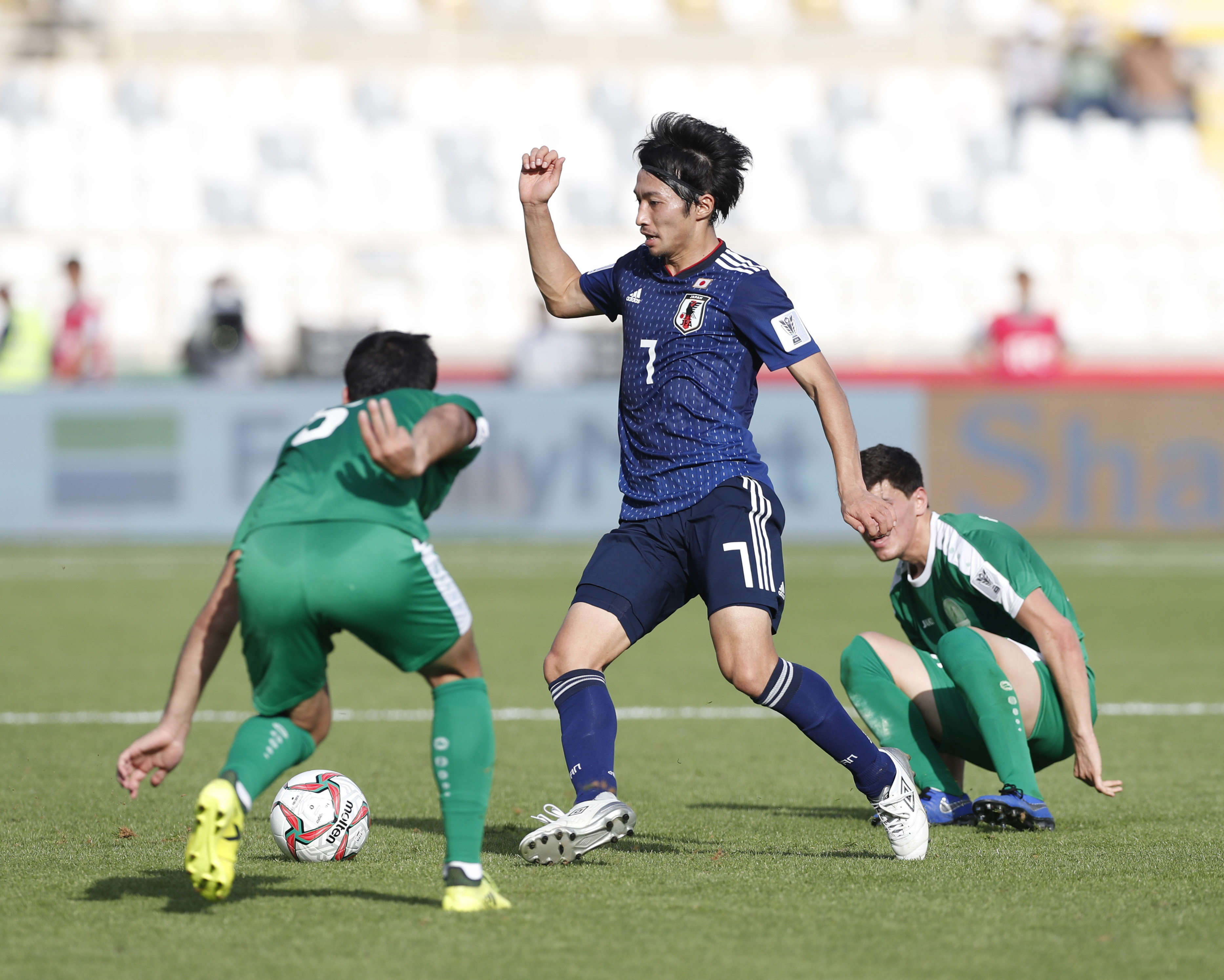 13日亚洲杯前瞻：日本乌兹冲出线 朝鲜PK卡塔尔_土库曼斯坦