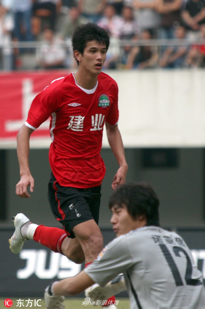 2009年10月31日，09中超第30轮，深圳上清饮3-1战胜河南建业。