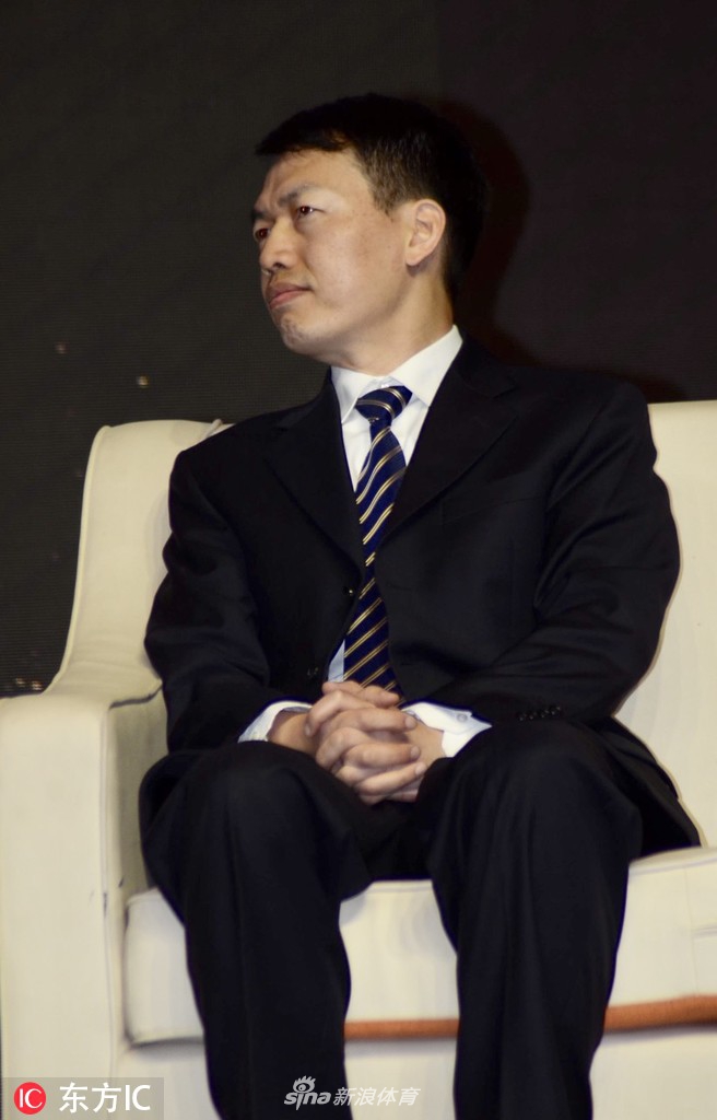 北京时间2月20日，2018年中国金球奖颁奖典礼正式召开，众名宿对时下中国足球焦点问题进行回答。