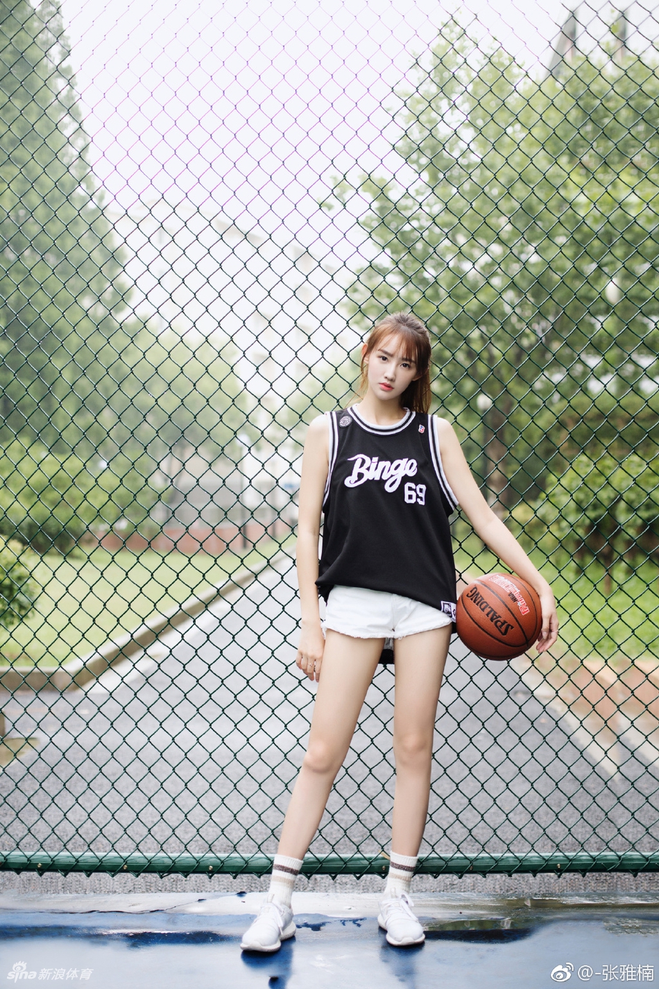 带着“仙气”的篮球女孩@-张雅楠 ，要不要跟她约一场球？