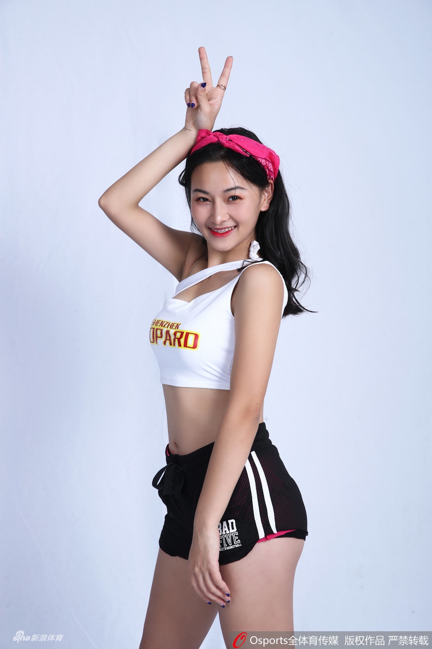 2019年3月29日，深圳炫舞团啦啦队篮球宝贝写真，助威深圳新世纪季后赛绝地翻盘。