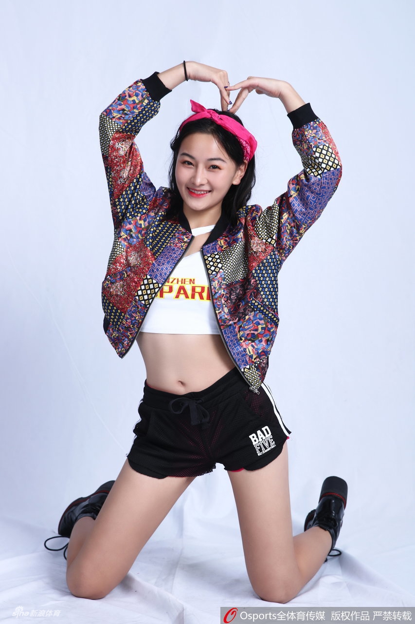 2019年3月29日，深圳炫舞团啦啦队篮球宝贝写真，助威深圳新世纪季后赛绝地翻盘。