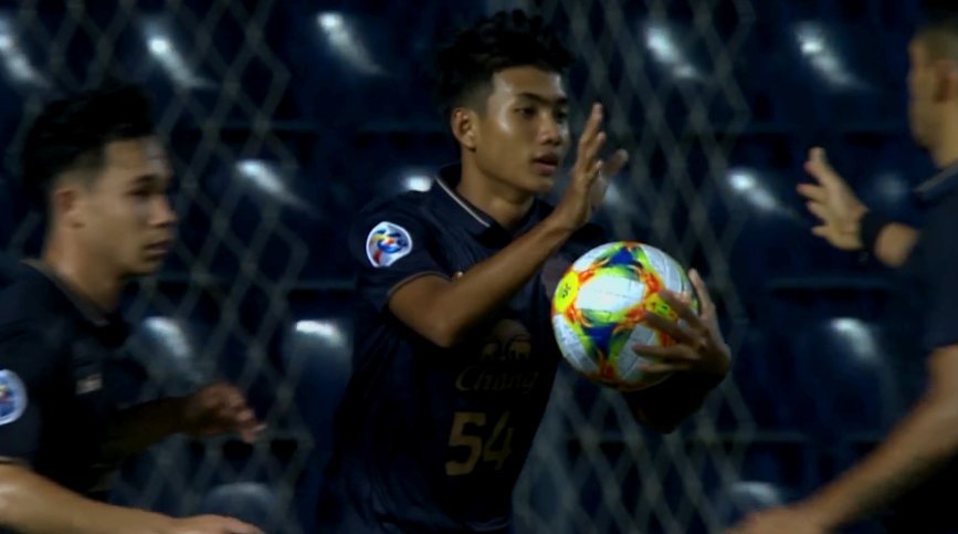 泰国16岁少年国字号29场31球 国足又要担心了？_素帕