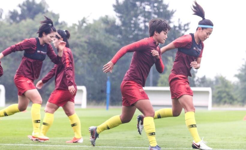 女足遇意大利对淘汰赛更有利 比赛将在26日0时上演_中国女足