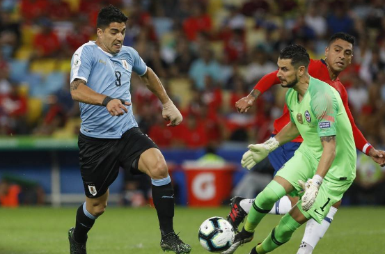 美洲杯-卡瓦尼一剑封喉 乌拉圭1-0智利头名晋级_比赛