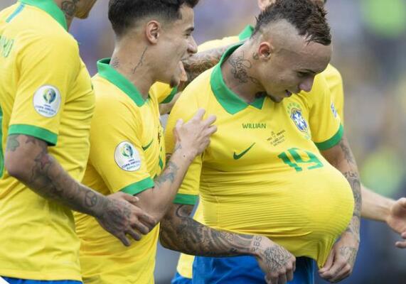 巴西VS巴拉圭前瞻：桑巴军团遇克星 热苏斯盼破蛋_决赛