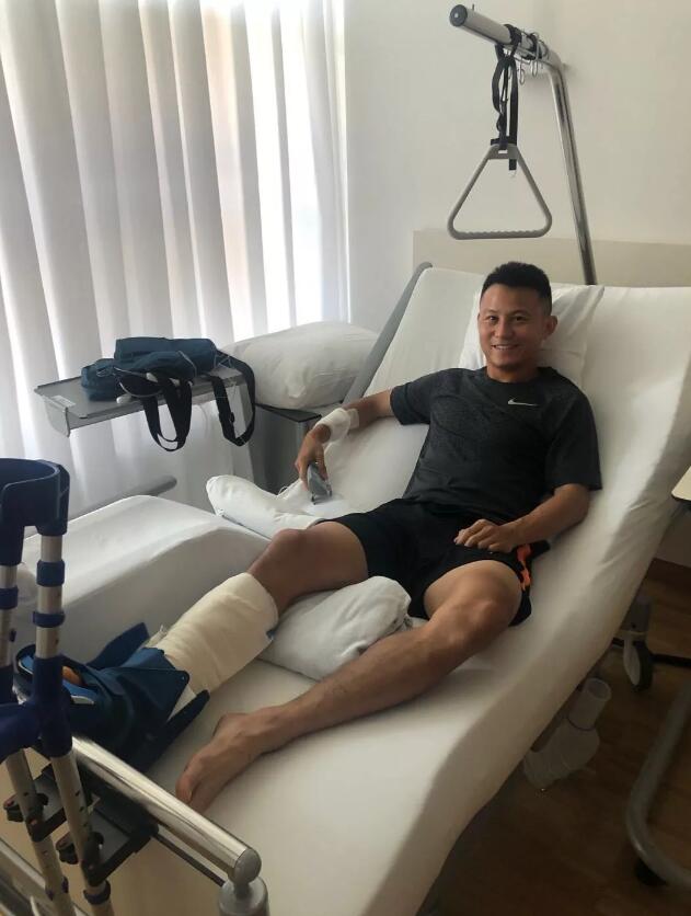 人和大将右腿手术成功 近期将在德国进行康复治疗_饶伟辉