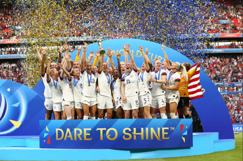 美国队8届4夺冠 她们是女足世界的纪录创造者_美国女足
