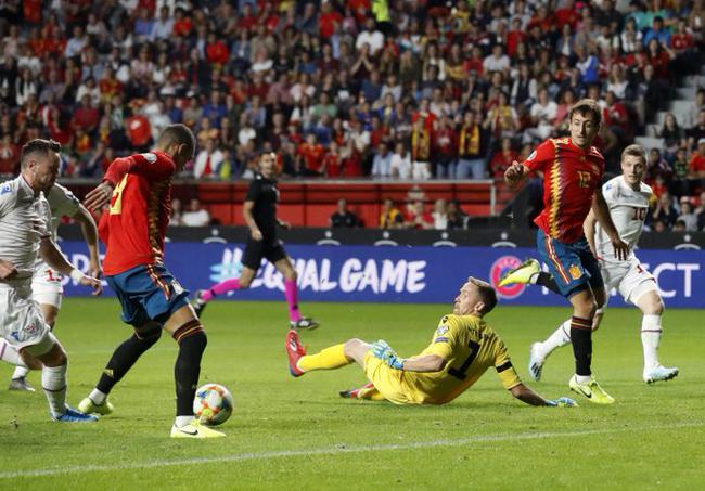 欧预赛-帕科罗德里戈齐砸双响 西班牙4-0法罗群岛_西班牙队
