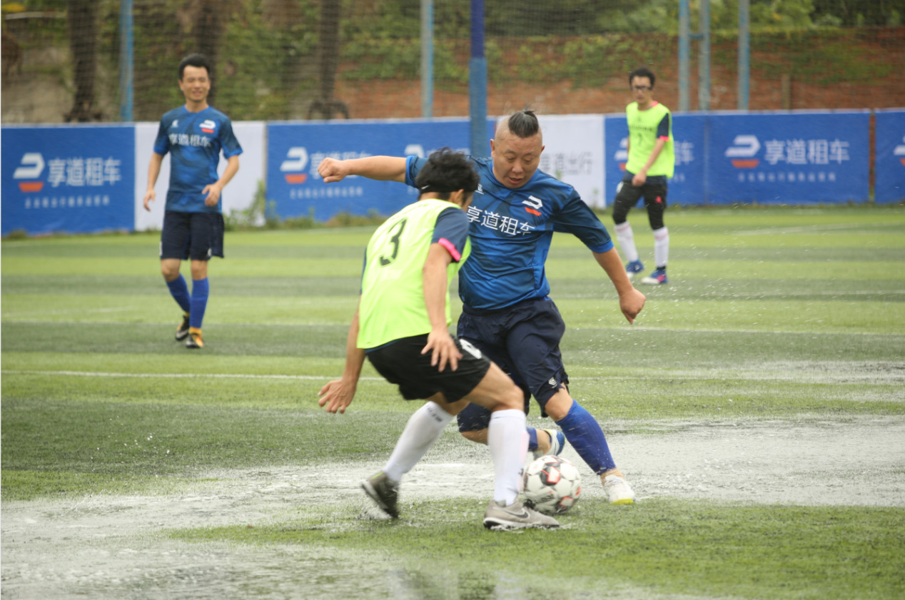 上海举行在华企业足球锦标赛 24队参加仿世界杯赛制_参赛