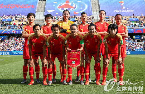女足加速更新换代世界杯老将仅留12人 将与男足踢热身赛_中国女足