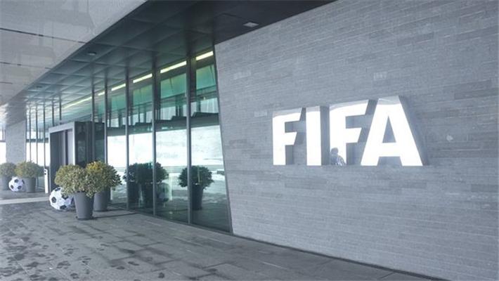 FIFA官方：球员合同延长至赛季结束 转会窗口调整_国际足联