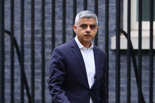 发言人：伦敦市长反对英超重启 即便他是红军球迷_Sadiq