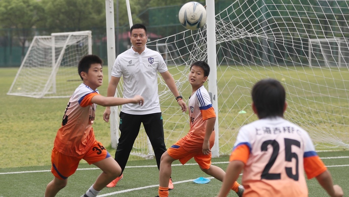 上海这家青训俱乐部终于复训 小球员:憋在家里难受死了_训练基地