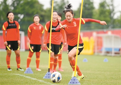 女足结束集训国脚返回各队 备战新赛季国内联赛_中国女足