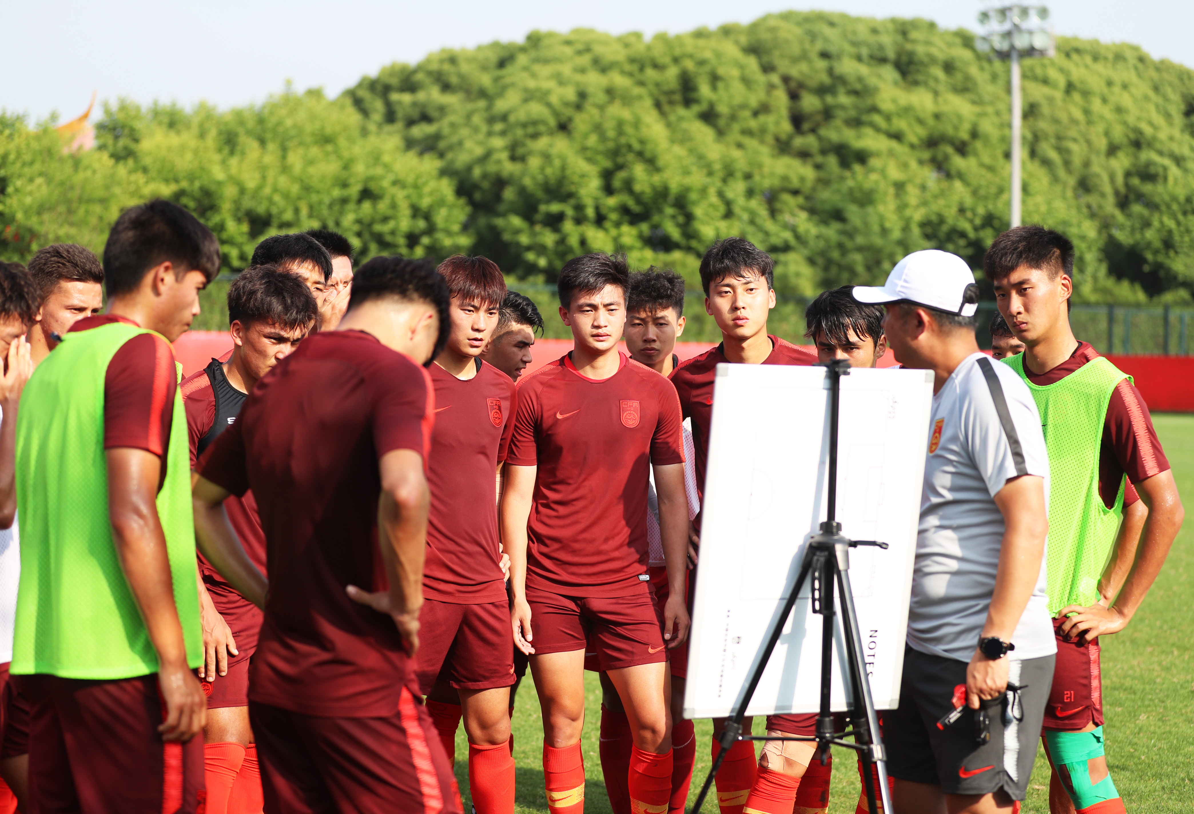 国青落实32周训练计划 准备两套方案备战中乙联赛_刘殿秋