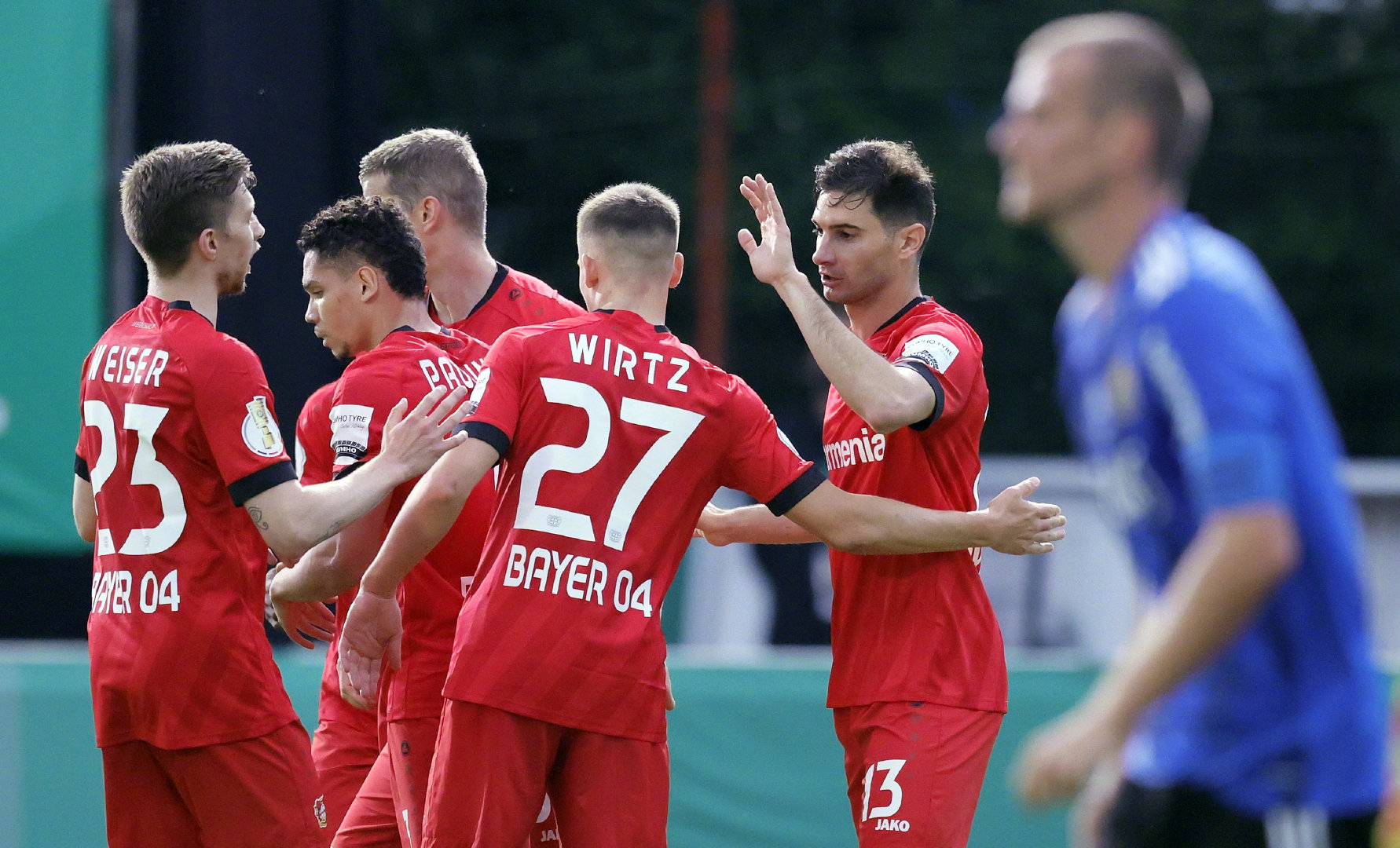 德国杯-哈弗茨缺阵德米尔拜2助攻 药厂3-0进决赛_勒沃库森