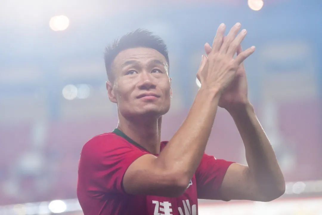37岁老将隋东陆宣布退役：未来属于中国足球的后浪_球员