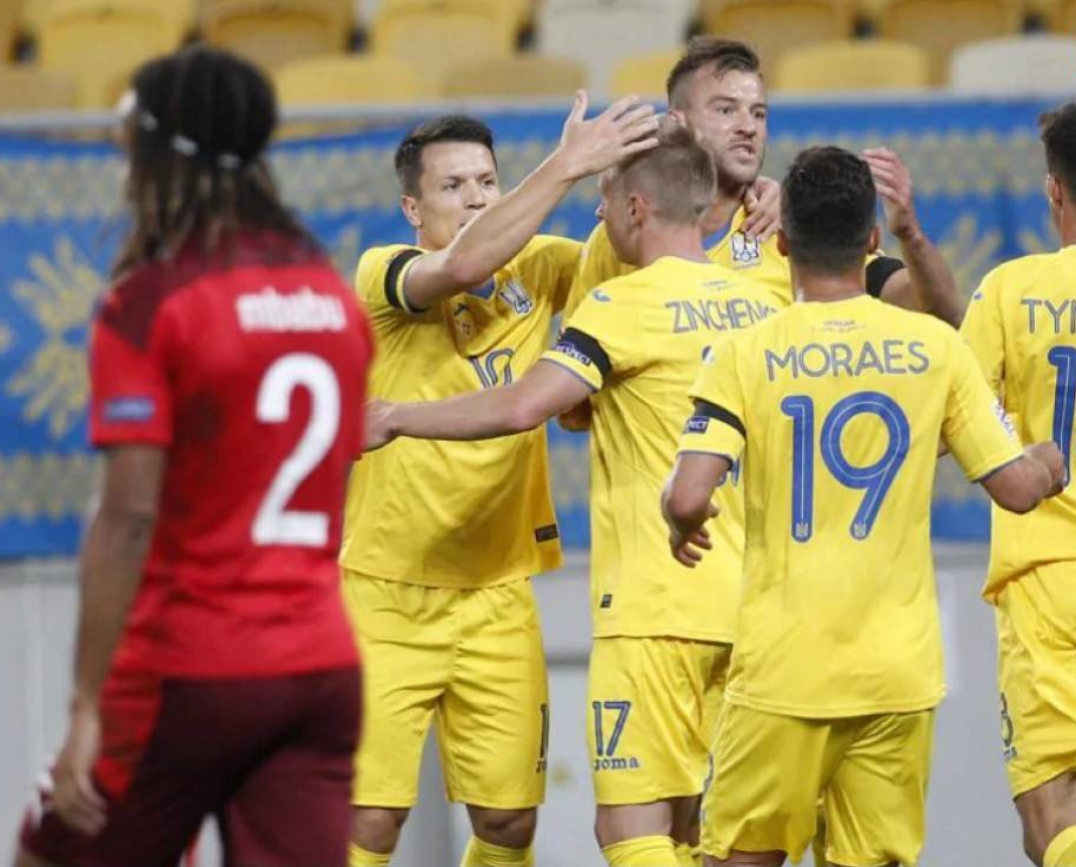 比赛日：乌克兰2-1力擒瑞士 久巴双响俄罗斯3-1_右脚
