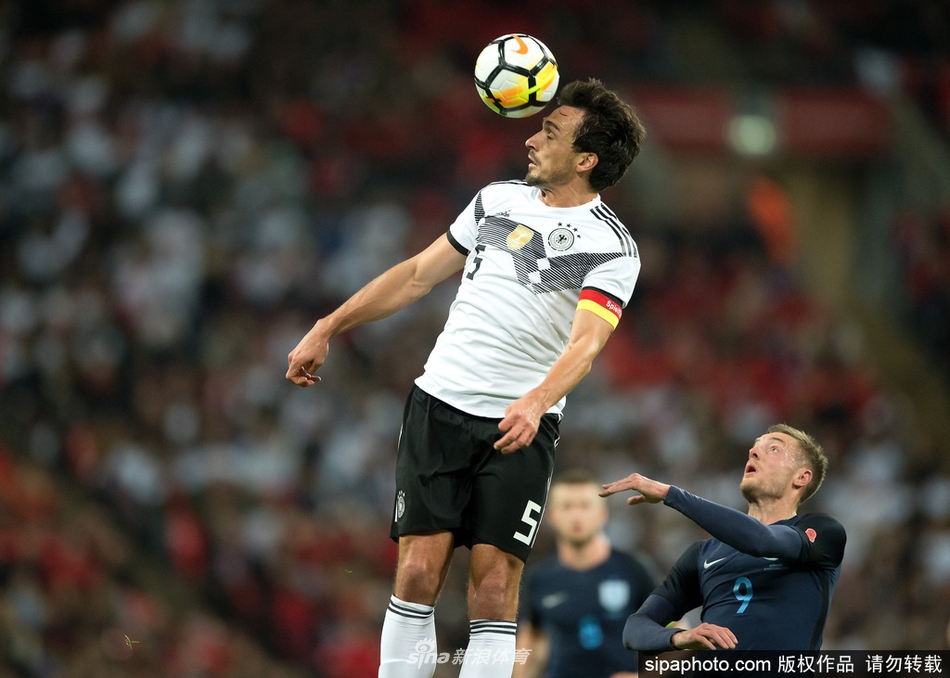 当地时间2017年11月10日，英国伦敦，国际足球友谊赛：英格兰0-0平德国。