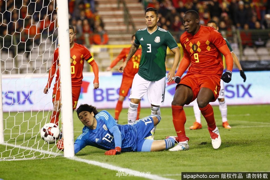 当地时间2017年11月10日，比利时布鲁塞尔，国际足球友谊赛：阿扎尔破门卢卡库双响，比利时3-3平墨西哥。