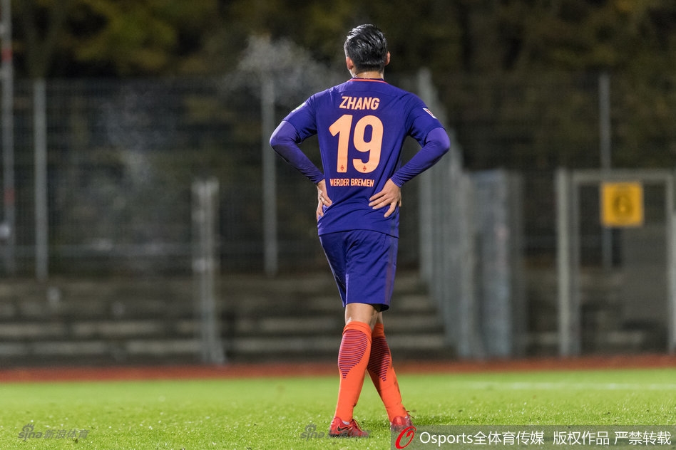 11月14日，足球友谊赛，云达不莱梅4-1胜黑白雷登，张玉宁出场。