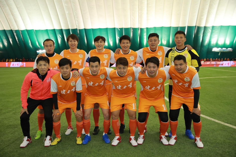 11月19日，原健力宝球员组成健力宝明星队，与原辽宁明星队进行了一场友谊赛。