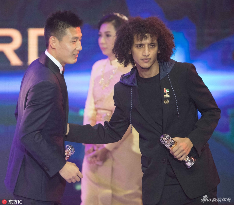 北京时间11月29日晚，亚足联颁奖典礼在泰国曼谷举行，武磊连续两年无缘亚洲足球先生，叙利亚国脚赫里宾当选。