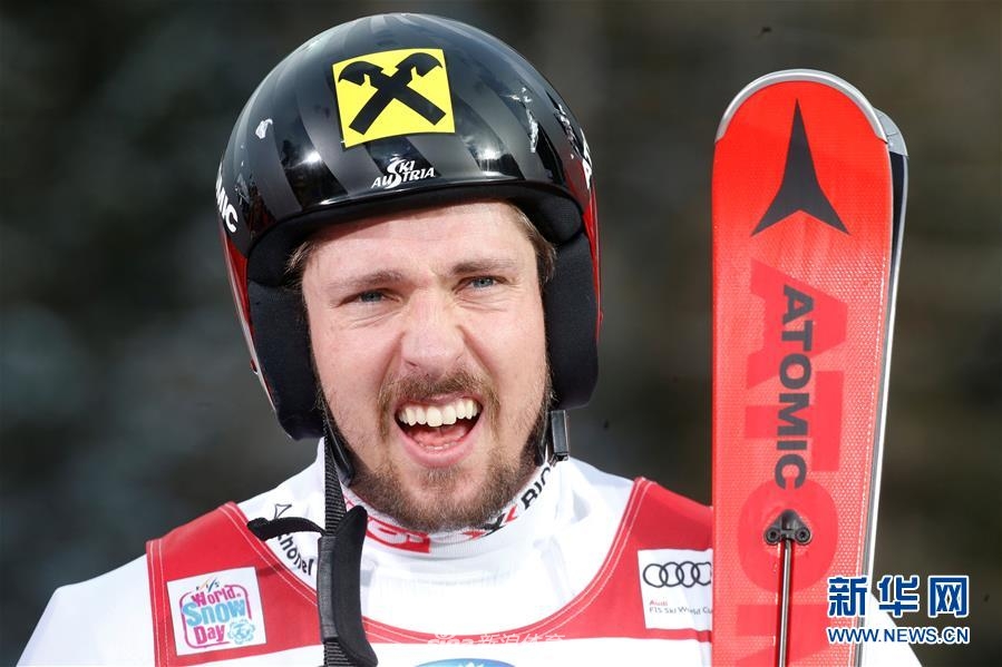 马塞尔·希尔斯赫（奥地利） 28岁，男子滑雪运动员。 2017年，希尔斯赫再度独霸高山滑雪项目，连续第六次获得高山滑雪世界杯总冠军。在瑞士圣莫里茨举行的高山滑雪世界锦标赛上，他还获得了大回转和回转冠军，以及全能银牌。 新华社/路透