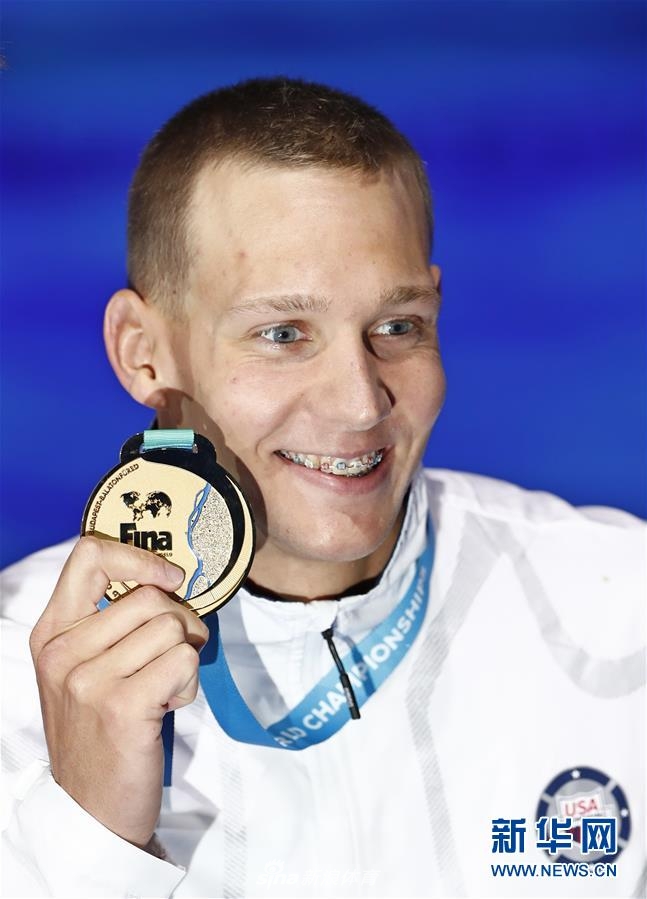 凯莱布·德雷塞尔（美国） 21岁，男子游泳运动员。德雷塞尔被评为2017年国际泳联最佳男子游泳运动员。在今年7月的世界游泳锦标赛上，首次参赛的德雷塞尔一天之内连夺三金，史无前例，最终获得3块个人和4块接力金牌，追平菲尔普斯在2007年创下的单届7金纪录。 新华社记者丁旭摄